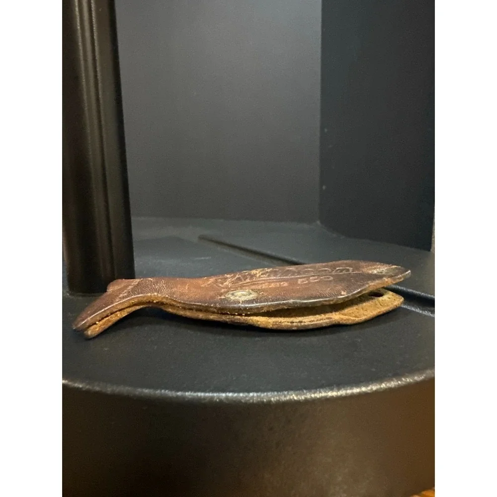 Vintage Raytheon Leather Fish Key Fob Sample No 550 Made‎ in USA Nautical Promo